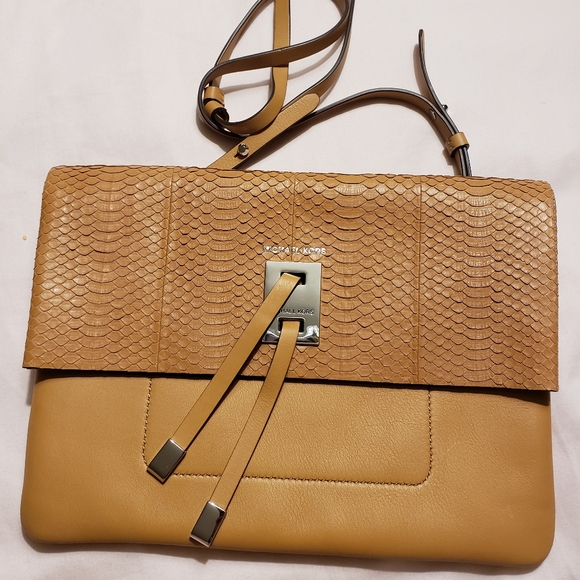 Michael Kors Collection Runway Miranda Clutch - Picture 7 of 7